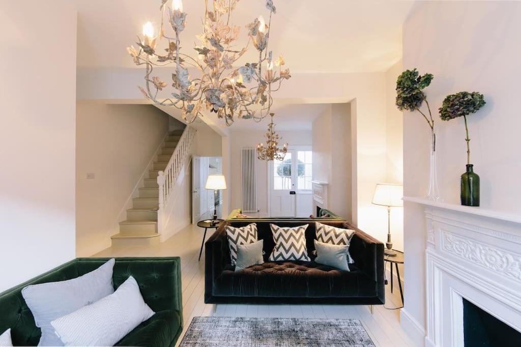 Beautiful House, Cirencester Centre, Parking Dış mekan fotoğraf